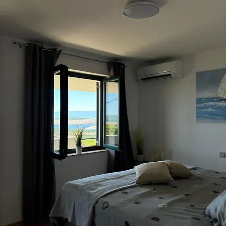 House Rigo With Private Pool, Jacuzzi And Sauna Crikvenica