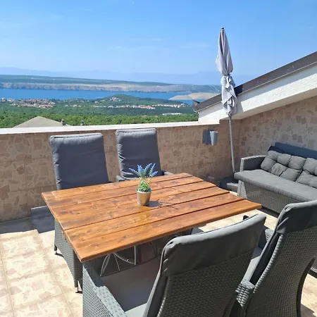 House Rigo With Private Pool, Jacuzzi And Sauna Crikvenica