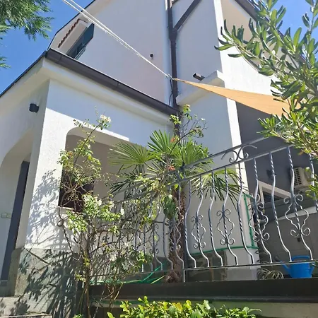 House Rigo With Private Pool, Jacuzzi And Sauna Сasa de vacaciones
