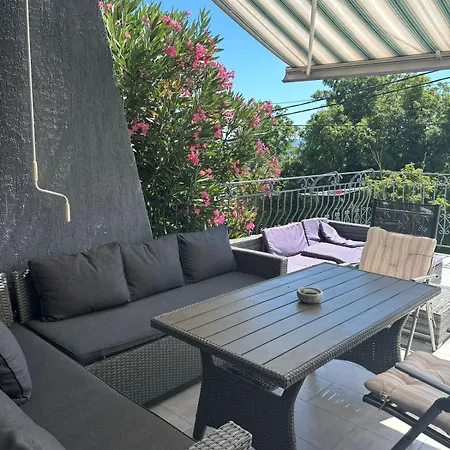 House Rigo With Private Pool, Jacuzzi And Sauna Crikvenica