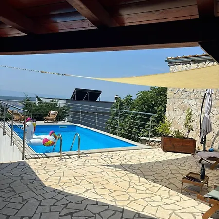 Сasa de vacaciones House Rigo With Private Pool, Jacuzzi And Sauna Crikvenica