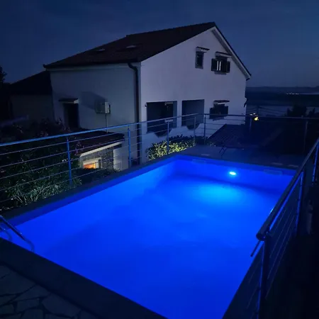 Сasa de vacaciones House Rigo With Private Pool, Jacuzzi And Sauna Crikvenica